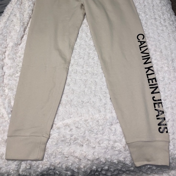 Calvin Klein Sweats - Picture 1 of 4